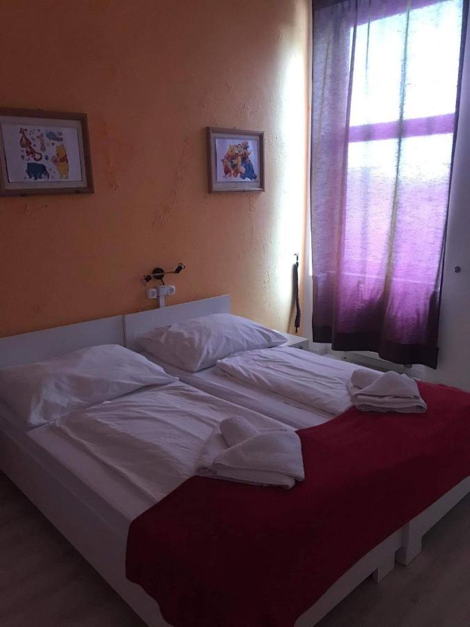Bed and Breakfast Y Panzio Balatonlelle Exteriér fotografie